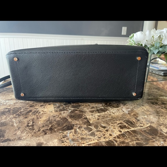 Kate Spade Tote - Picture 3 of 4